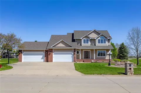 9037 NW 31st St, Polk City, IA 50226