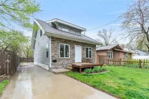 2509 E 13th St, Des Moines, IA 50316