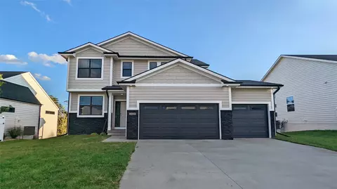 1120 Harrington Way, Waukee, IA 50263