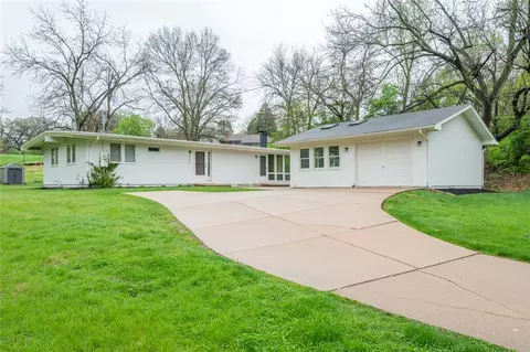 3121 SW 22nd St, Des Moines, IA 50321