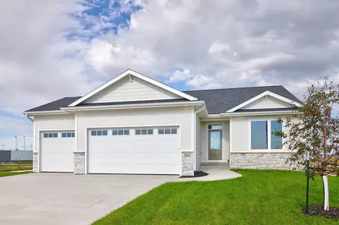 545 NW Mosaic Ave, Waukee, IA 50263