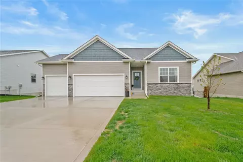 1011 E Madison Ave, Indianola, IA 50125