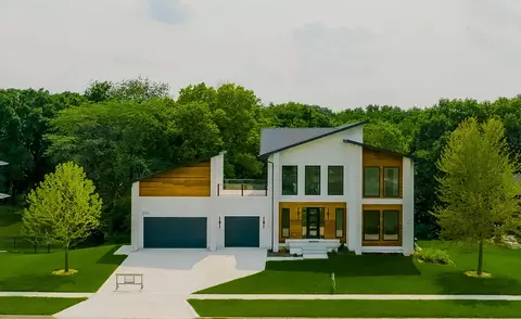 3751 SW Indigo Ave, West Des Moines, IA 50266
