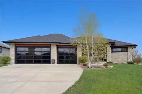 7181 NW 105th Ct, Johnston, IA 50131