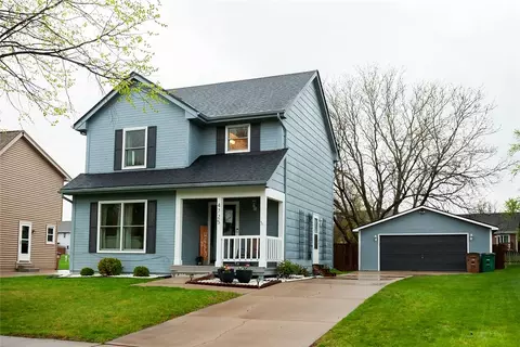 4725 Westwood Dr, West Des Moines, IA 50265