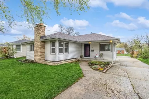 925 16th St, West Des Moines, IA 50265