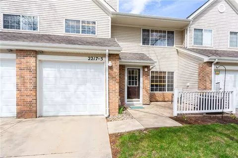 2217 Grand Ave #5, West Des Moines, IA 50265