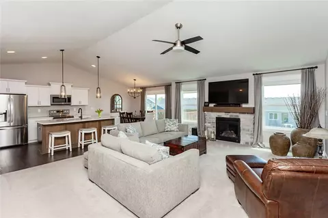 201 Rellim Dr, Norwalk, IA 50211
