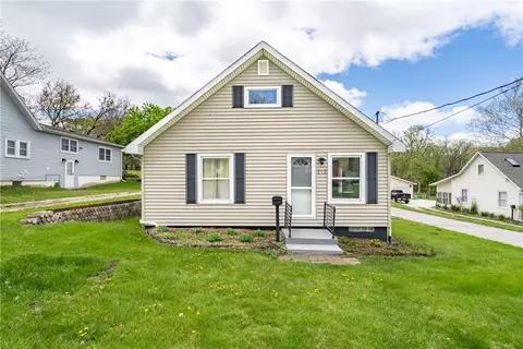 119 E Creston Ave, Des Moines, IA 50315