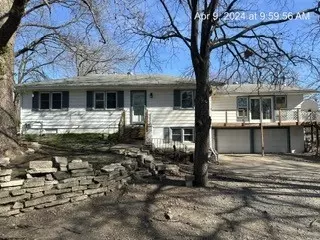 4245 NE 34th Ct, Des Moines, IA 50317