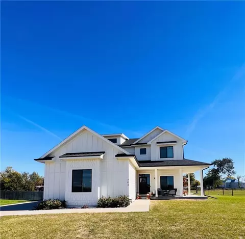 703 Ironwood Ave, Woodward, IA 50276