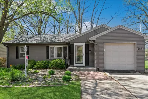 3606 62nd St, Des Moines, IA 50322