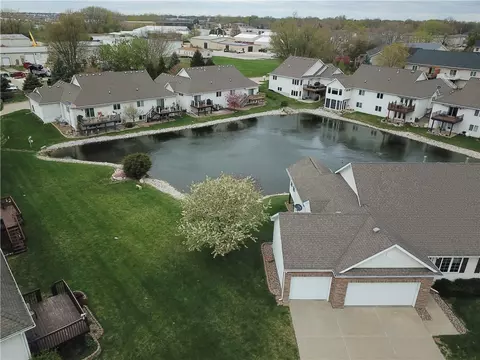 733 SE Ponds Edge Cir, Ankeny, IA 50021