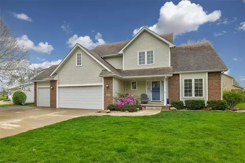 7684 Aspen Dr, West Des Moines, IA 50266