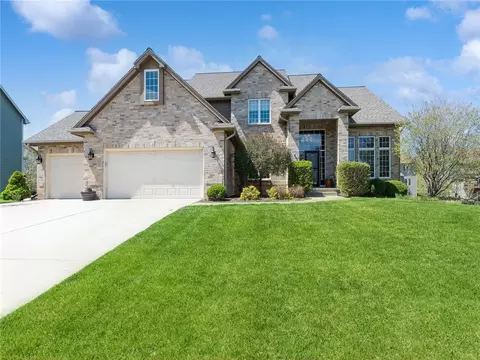 3006 153rd St, Urbandale, IA 50323