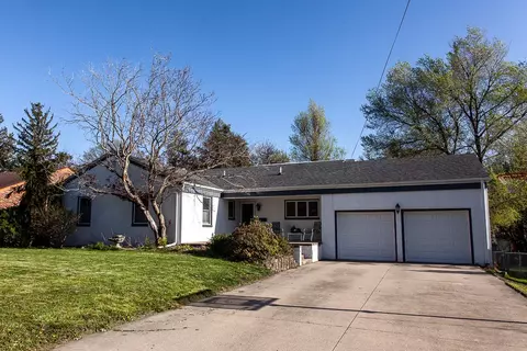 6528 Colby Ave, Windsor Heights, IA 50324