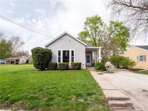 712 W Boston Ave, Indianola, IA 50125