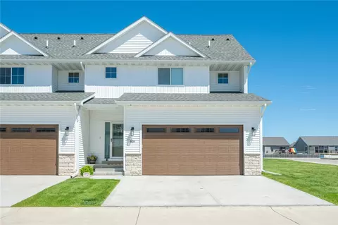 801 Spruce St NW, Bondurant, IA 50035