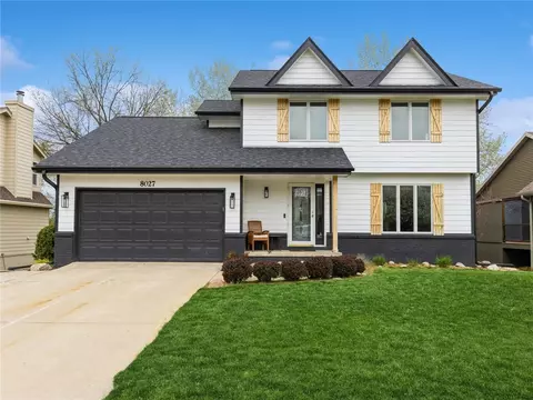 8027 Northview Dr, Urbandale, IA 50322