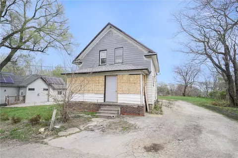 101 Johnson Ct, Des Moines, IA 50316