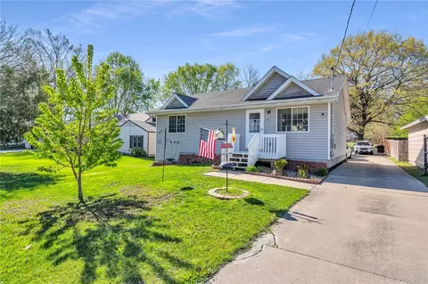11 E Diehl Ave, Des Moines, IA 50315