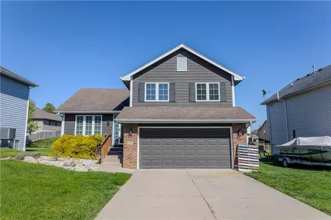 304 N 16th St, Indianola, IA 50125