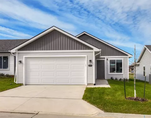 2309 Legacy Dr, Norwalk, IA 50211