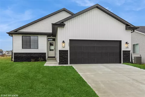 280 NW Rosemont Cir, Waukee, IA 50263