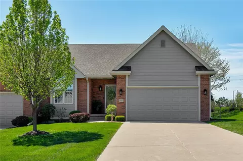 1810 SE Hickory Cir, Waukee, IA 50263