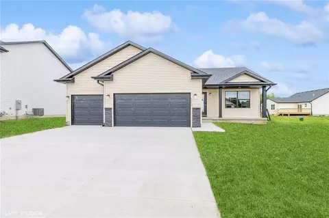 6513 NE Caroline Ave, Pleasant Hill, IA 50327