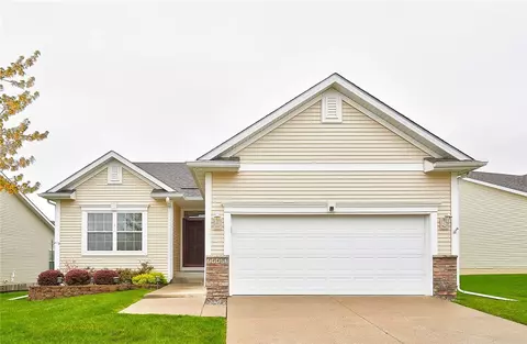 14403 Greenbelt Dr, Urbandale, IA 50323