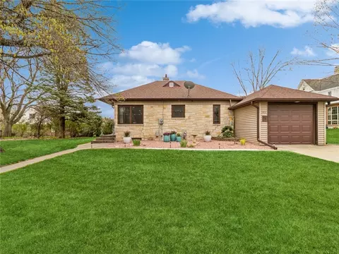 303 Edgewood Ave, Jefferson, IA 50129