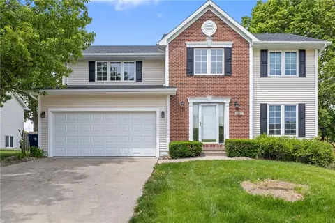 14411 Oak Brook Dr, Urbandale, IA 50323