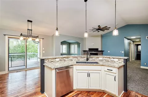 8246 Mercato Ct, West Des Moines, IA 50266
