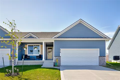 819 NE Maple St, Elkhart, IA 50073