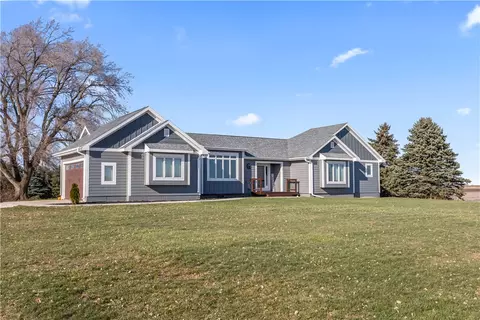 2613 Little Wall Lake Rd, Kamrar, IA 50132