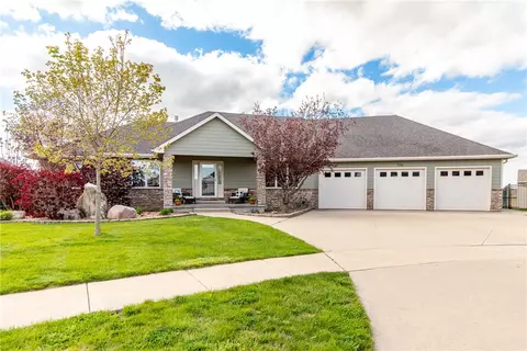 706 NW Crestview Ct, Ankeny, IA 50023