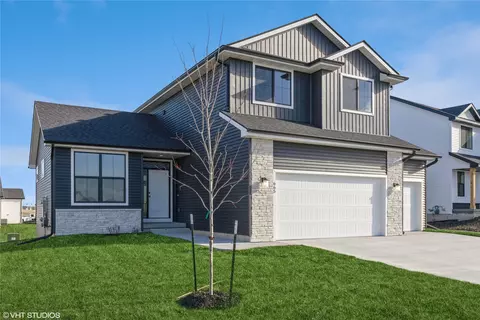 665 NW Prairie Rose Ln, Waukee, IA 50263