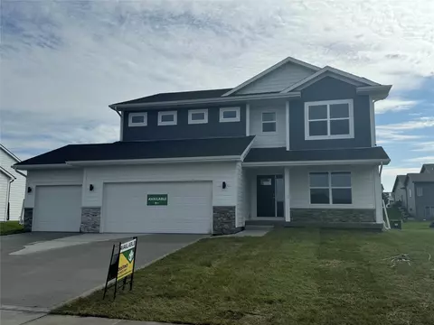 2815 NW Beechwood St, Ankeny, IA 50023
