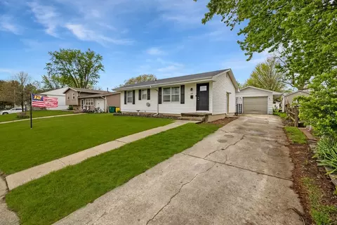 618 N 4th Ave, Winterset, IA 50273