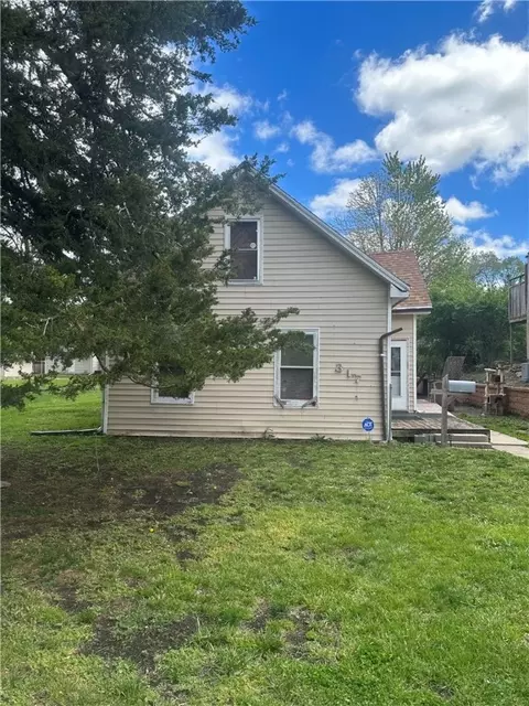 317 3rd St, West Des Moines, IA 50265