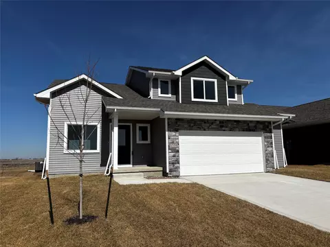 1335 Locust St, Waukee, IA 50263