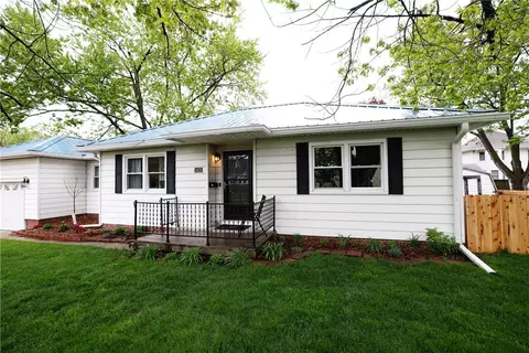 1421 1st St, Boone, IA 50036