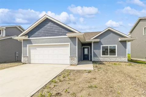 1325 Locust St, Waukee, IA 50263