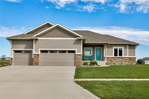 1214 NE 51st St, Ankeny, IA 50021