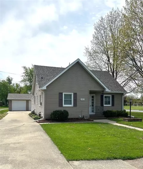1802 9th Ave, Grinnell, IA 50112