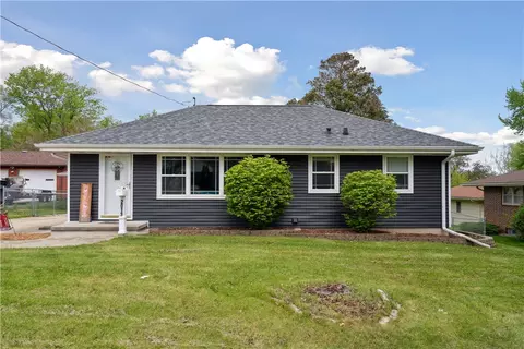 2013 Highview Dr, Des Moines, IA 50315