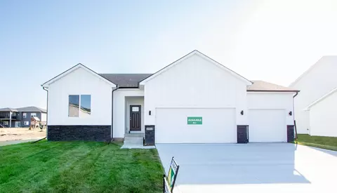 2903 NW Beechwood St, Ankeny, IA 50023