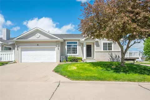7402 SE 23rd St #8, Des Moines, IA 50320