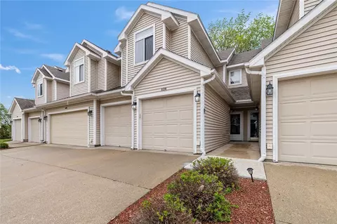 6800 Ashworth Rd #604, West Des Moines, IA 50266